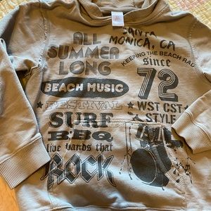 Light grey color hoodie w pocket